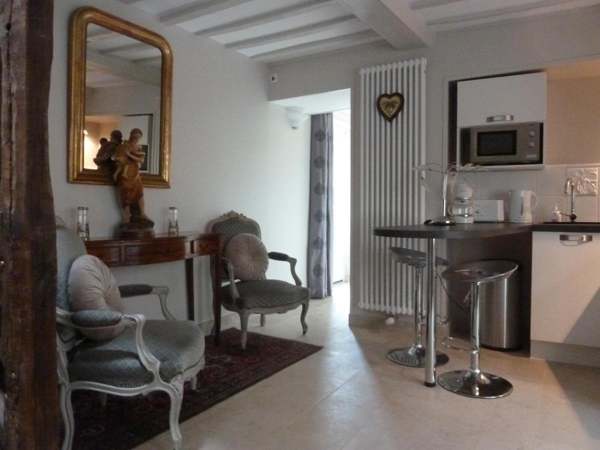 Вілла La Berlue Bayeux Saint-Vigor-le-Grand Номер фото